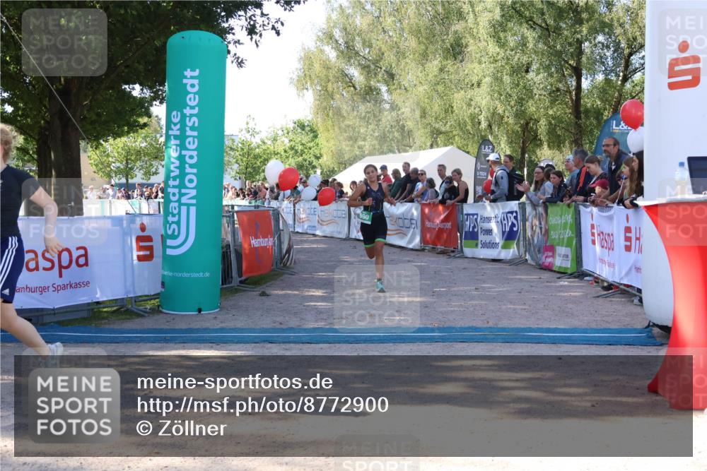 07.09.2025 - 19. Norderstedt Triathlon Zöllner http://msf.ph/oto/8772900 07.09.2025 10:52:59 Ziel 690, 1130 meine-sportfotos.de