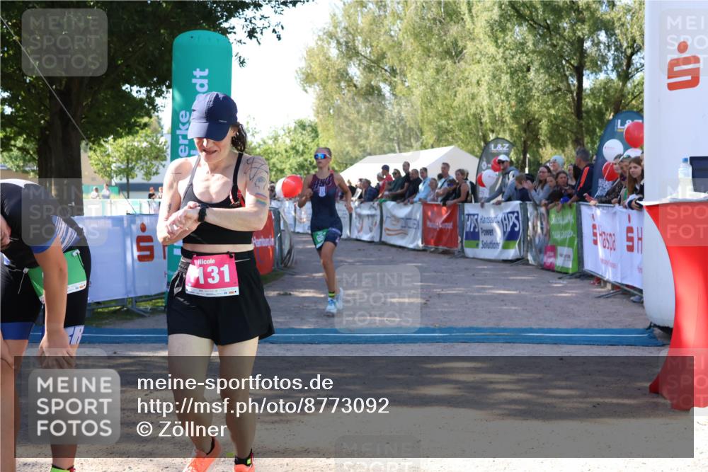 07.09.2025 - 19. Norderstedt Triathlon Zöllner http://msf.ph/oto/8773092 07.09.2025 10:54:44 Ziel 657, 1131 meine-sportfotos.de
