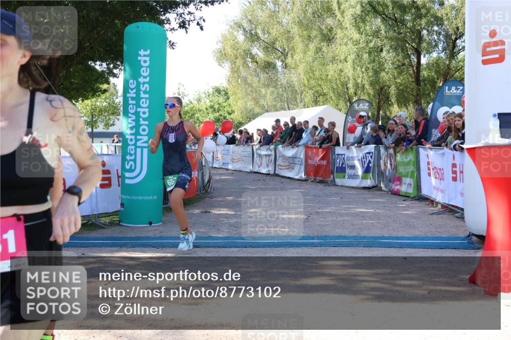 07.09.2025 - 19. Norderstedt Triathlon Zöllner http://msf.ph/oto/8773102 07.09.2025 10:54:45 Ziel 657, 1131 meine-sportfotos.de