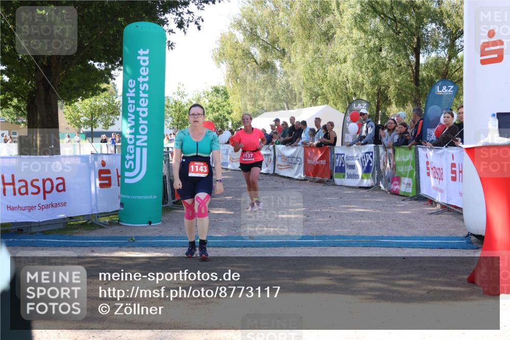 07.09.2025 - 19. Norderstedt Triathlon Zöllner http://msf.ph/oto/8773117 07.09.2025 10:55:10 Ziel 678, 1137, 1143 meine-sportfotos.de