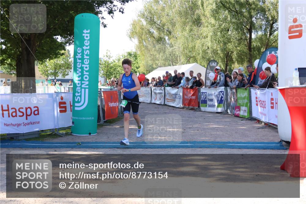 07.09.2025 - 19. Norderstedt Triathlon Zöllner http://msf.ph/oto/8773154 07.09.2025 10:55:19 Ziel 676 meine-sportfotos.de