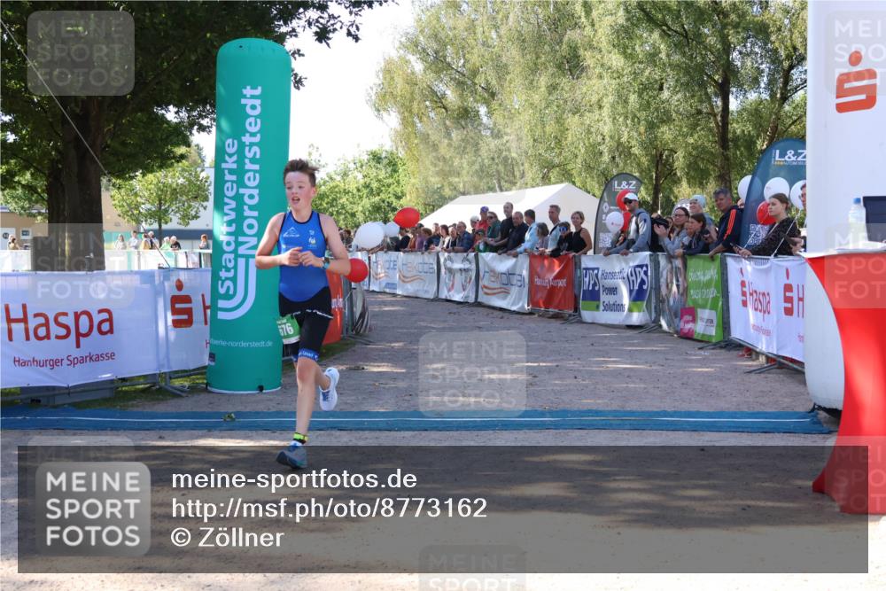 07.09.2025 - 19. Norderstedt Triathlon Zöllner http://msf.ph/oto/8773162 07.09.2025 10:55:19 Ziel 676 meine-sportfotos.de