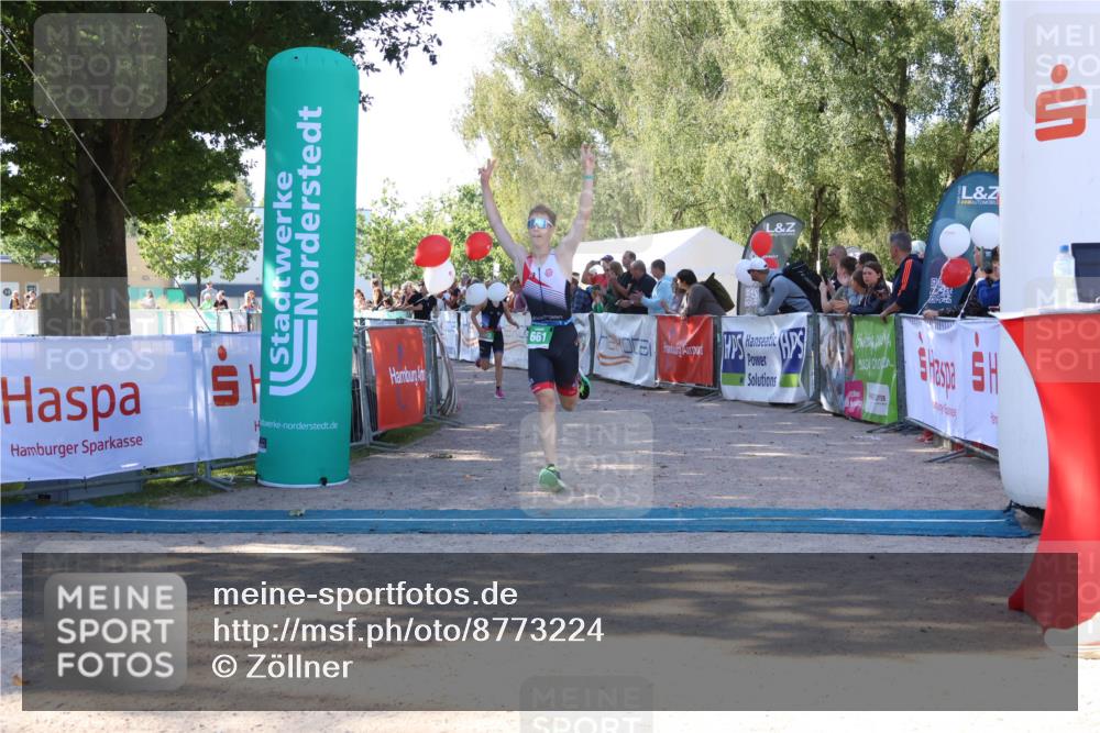 07.09.2025 - 19. Norderstedt Triathlon Zöllner http://msf.ph/oto/8773224 07.09.2025 10:55:55 Ziel 637, 661, 680 meine-sportfotos.de
