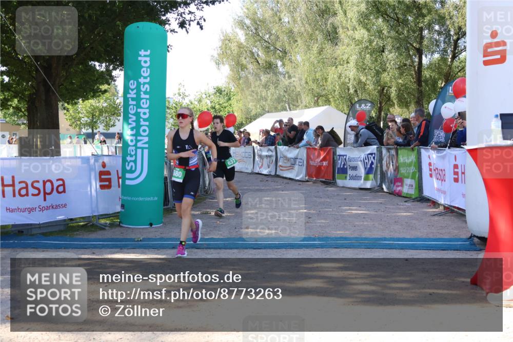 07.09.2025 - 19. Norderstedt Triathlon Zöllner http://msf.ph/oto/8773263 07.09.2025 10:55:58 Ziel 134, 637, 661, 680 meine-sportfotos.de