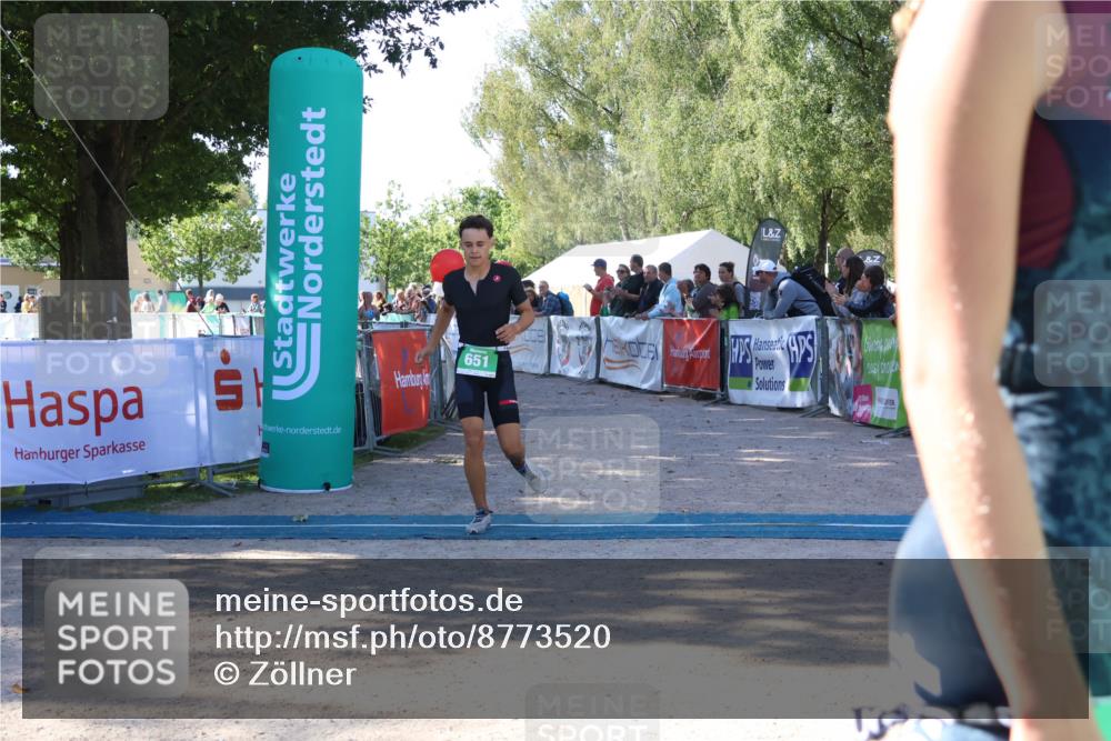07.09.2025 - 19. Norderstedt Triathlon Zöllner http://msf.ph/oto/8773520 07.09.2025 10:56:55 Ziel 651 meine-sportfotos.de