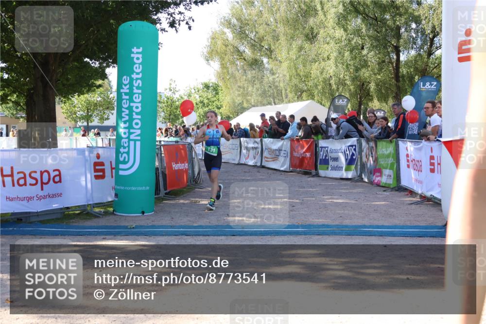 07.09.2025 - 19. Norderstedt Triathlon Zöllner http://msf.ph/oto/8773541 07.09.2025 10:57:01 Ziel 131, 651 meine-sportfotos.de