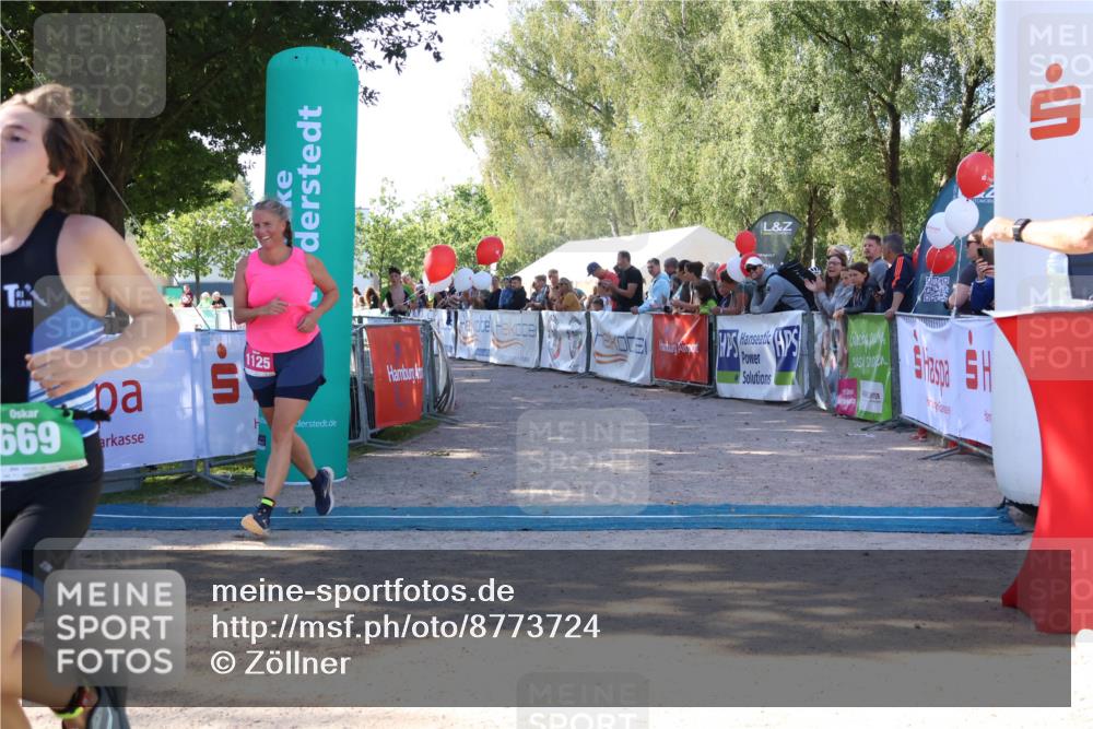 07.09.2025 - 19. Norderstedt Triathlon Zöllner http://msf.ph/oto/8773724 07.09.2025 10:57:49 Ziel 655, 669, 1125 meine-sportfotos.de