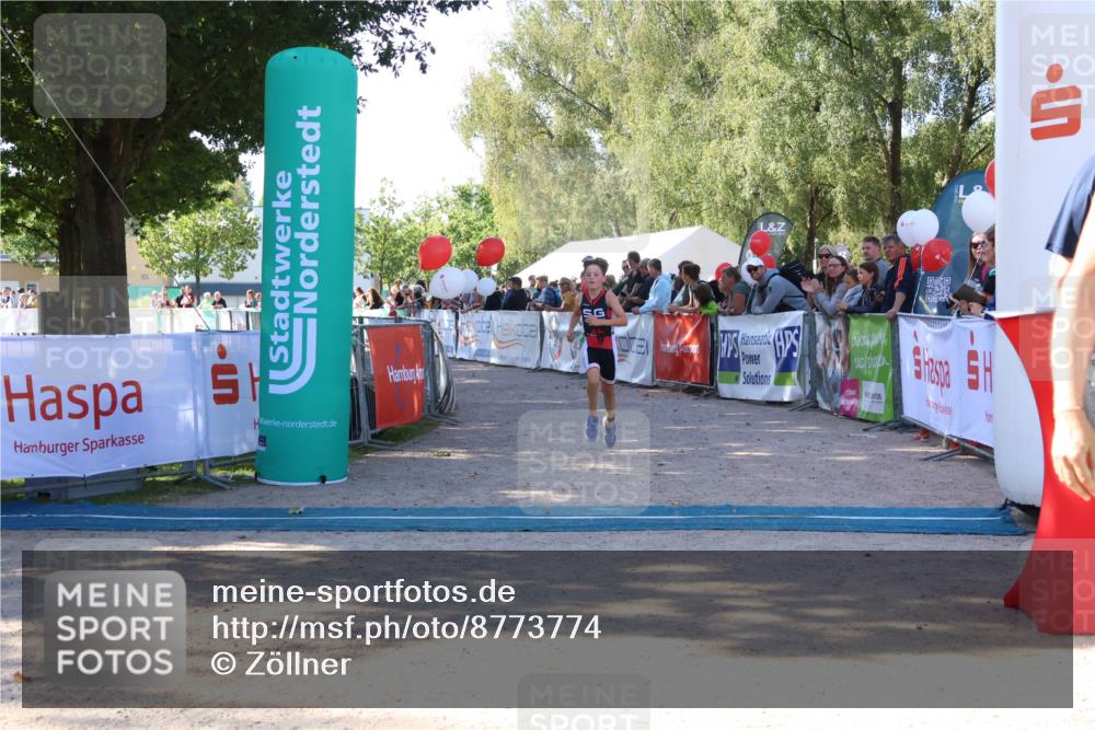 07.09.2025 - 19. Norderstedt Triathlon Zöllner http://msf.ph/oto/8773774 07.09.2025 10:58:01 Ziel 130 meine-sportfotos.de
