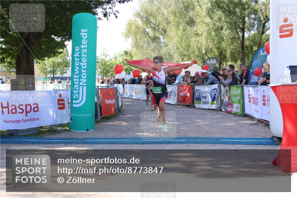 07.09.2025 - 19. Norderstedt Triathlon Zöllner http://msf.ph/oto/8773847 07.09.2025 10:58:15 Ziel 60, 108, 115, 638, 670 meine-sportfotos.de