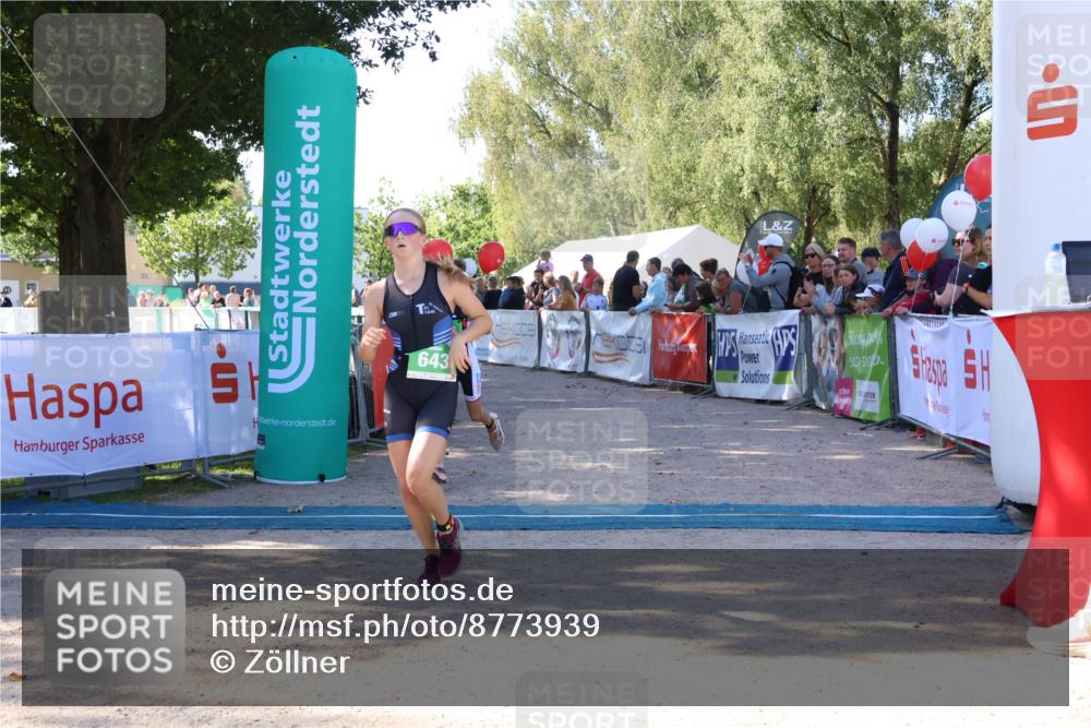 07.09.2025 - 19. Norderstedt Triathlon Zöllner http://msf.ph/oto/8773939 07.09.2025 10:58:41 Ziel 57, 129, 643 meine-sportfotos.de