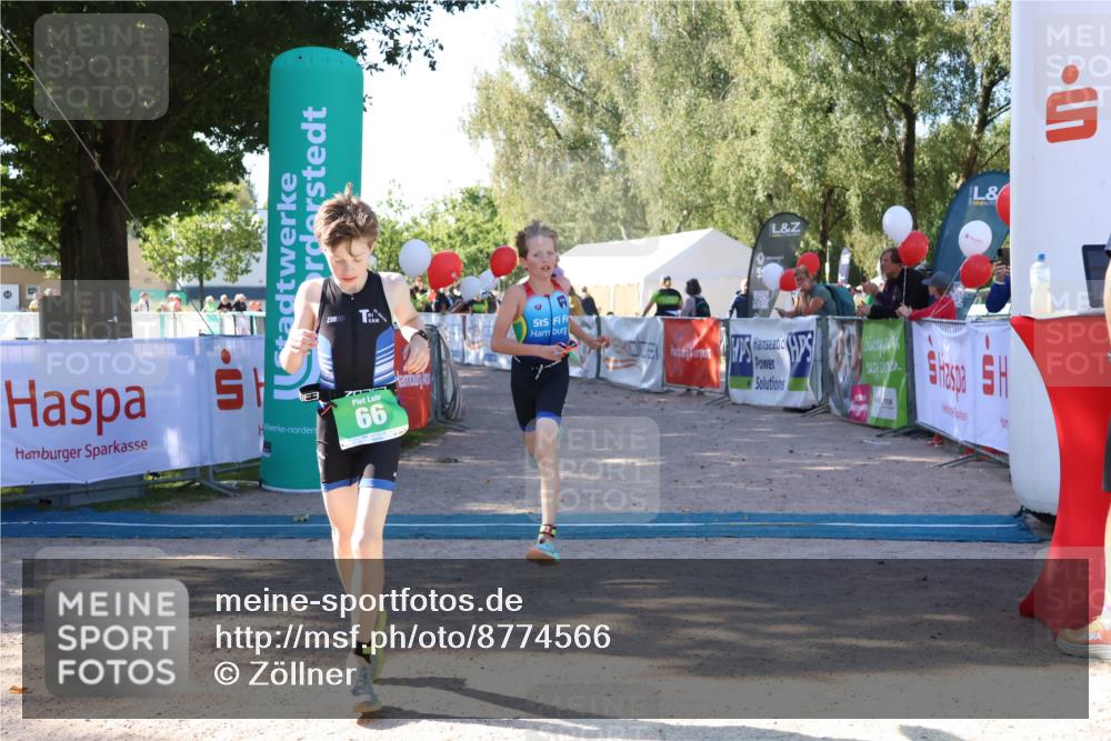 07.09.2025 - 19. Norderstedt Triathlon Zöllner http://msf.ph/oto/8774566 07.09.2025 11:03:08 Ziel 56, 66, 124 meine-sportfotos.de
