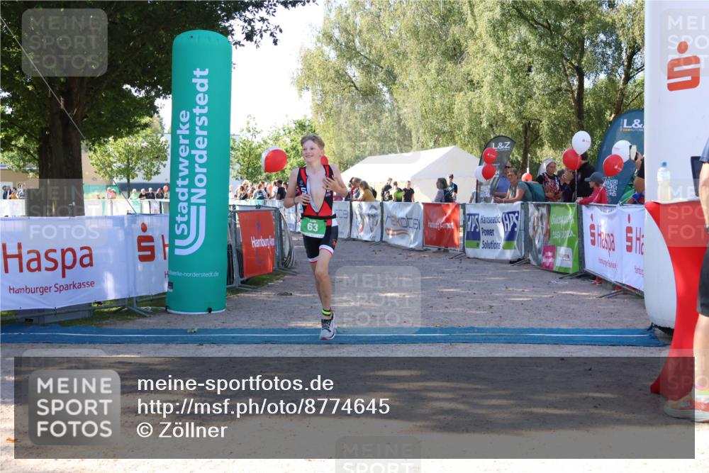 07.09.2025 - 19. Norderstedt Triathlon Zöllner http://msf.ph/oto/8774645 07.09.2025 11:03:59 Ziel 63, 113 meine-sportfotos.de