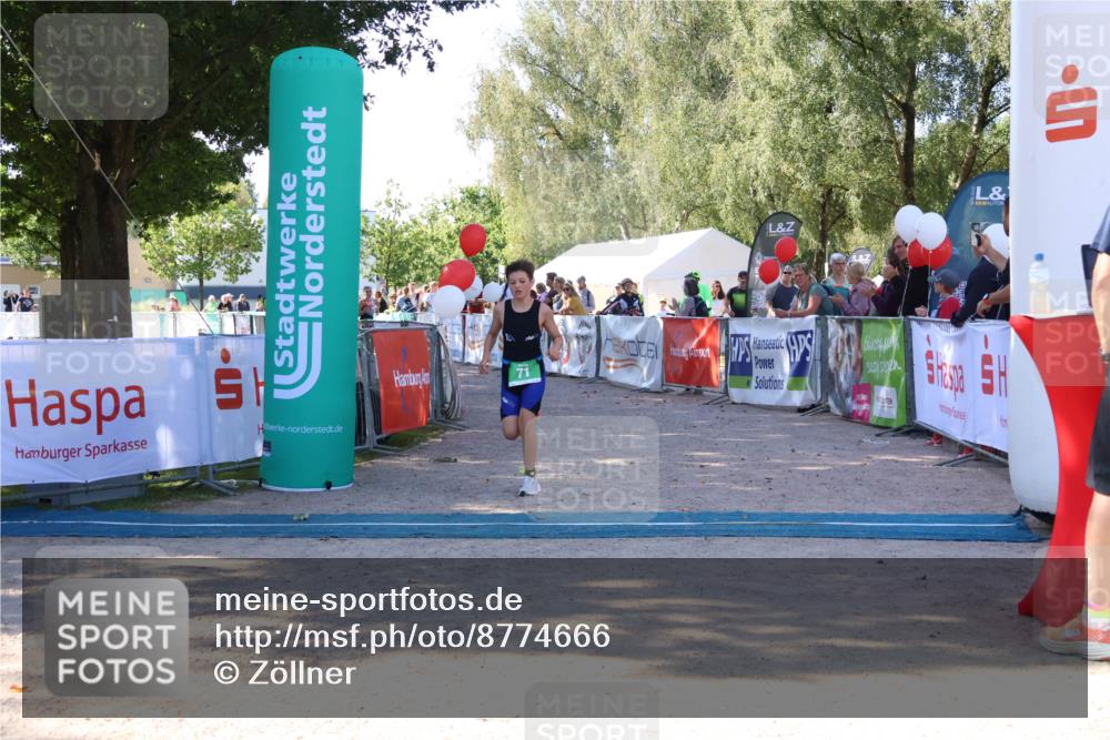 07.09.2025 - 19. Norderstedt Triathlon Zöllner http://msf.ph/oto/8774666 07.09.2025 11:04:18 Ziel 71, 92 meine-sportfotos.de