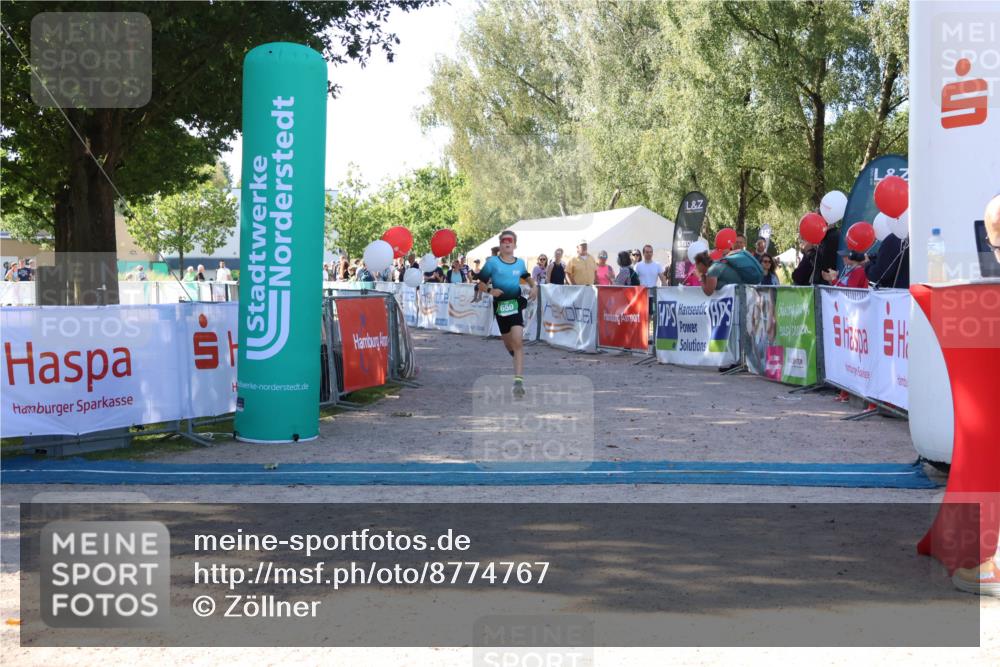 07.09.2025 - 19. Norderstedt Triathlon Zöllner http://msf.ph/oto/8774767 07.09.2025 11:05:01 Ziel 110, 650 meine-sportfotos.de
