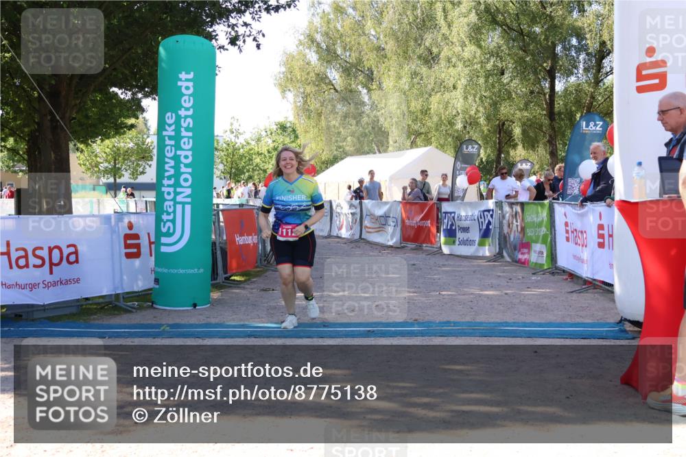 07.09.2025 - 19. Norderstedt Triathlon Zöllner http://msf.ph/oto/8775138 07.09.2025 11:11:29 Ziel 1112 meine-sportfotos.de