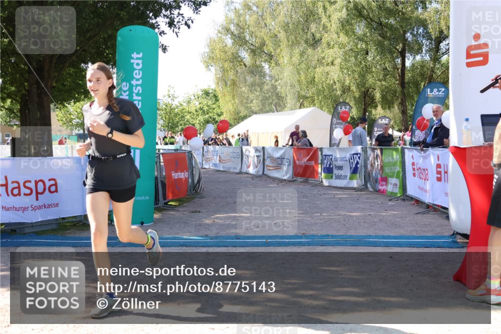 07.09.2025 - 19. Norderstedt Triathlon Zöllner http://msf.ph/oto/8775143 07.09.2025 11:12:08 Ziel 666 meine-sportfotos.de