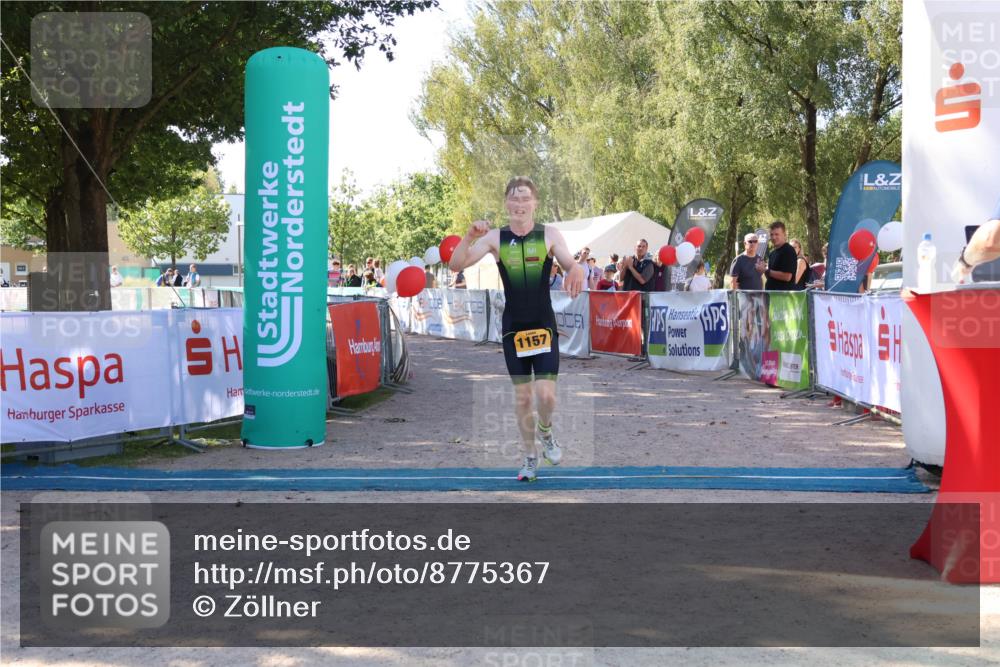 07.09.2025 - 19. Norderstedt Triathlon Zöllner http://msf.ph/oto/8775367 07.09.2025 11:43:59 Ziel 1157 meine-sportfotos.de