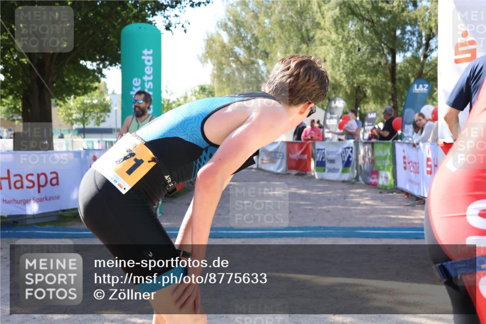 07.09.2025 - 19. Norderstedt Triathlon Zöllner http://msf.ph/oto/8775633 07.09.2025 11:49:26 Ziel 196, 1355 meine-sportfotos.de