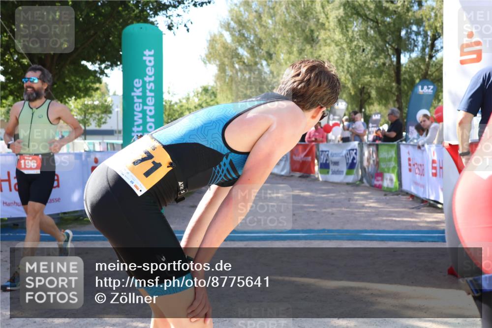 07.09.2025 - 19. Norderstedt Triathlon Zöllner http://msf.ph/oto/8775641 07.09.2025 11:49:27 Ziel 196, 1355 meine-sportfotos.de