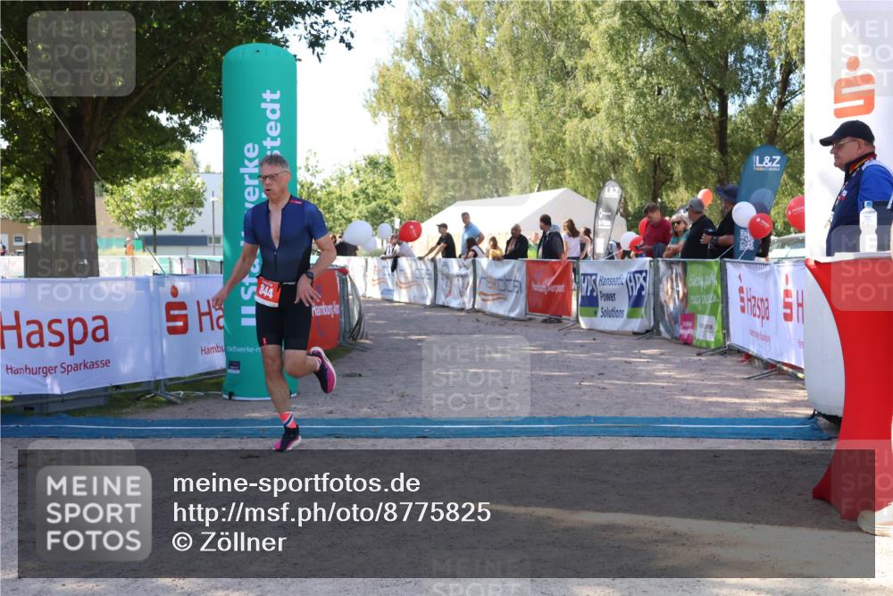 07.09.2025 - 19. Norderstedt Triathlon Zöllner http://msf.ph/oto/8775825 07.09.2025 11:52:05 Ziel 844 meine-sportfotos.de