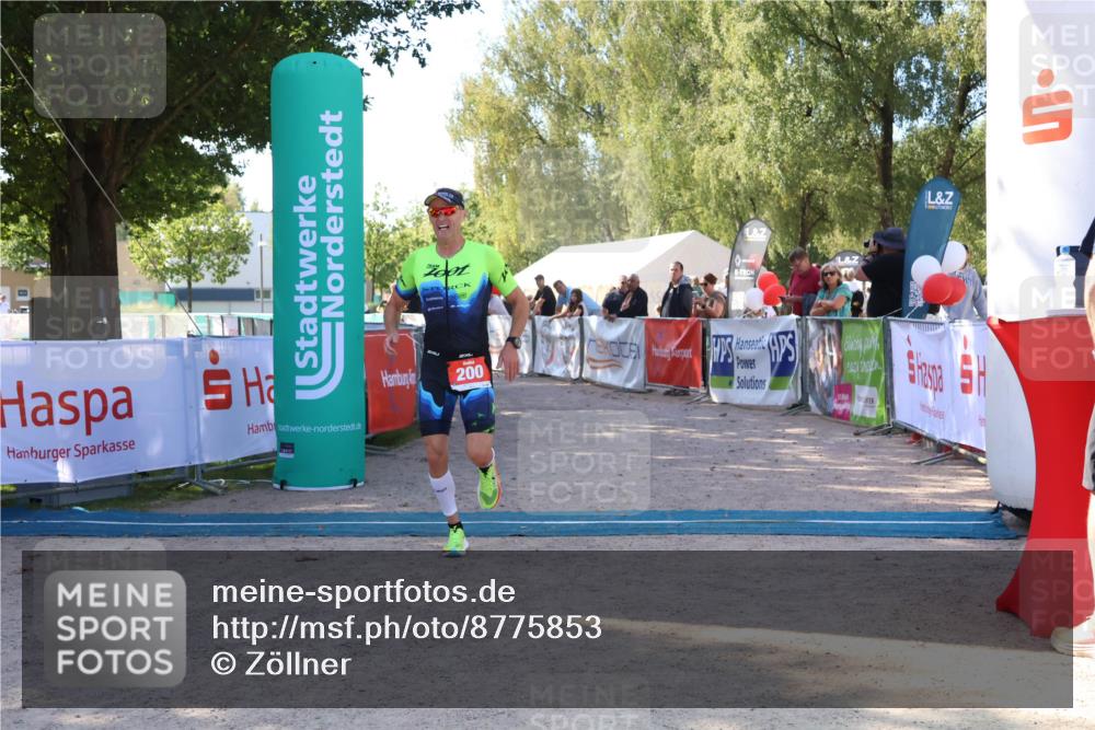 07.09.2025 - 19. Norderstedt Triathlon Zöllner http://msf.ph/oto/8775853 07.09.2025 11:52:33 Ziel 200 meine-sportfotos.de