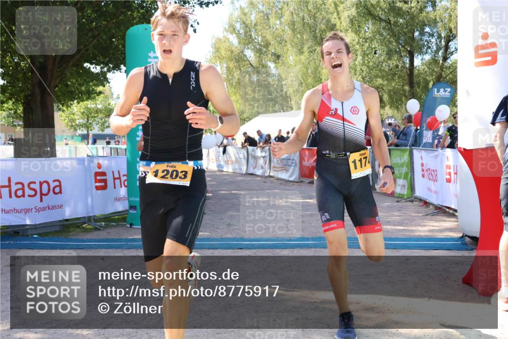 07.09.2025 - 19. Norderstedt Triathlon Zöllner http://msf.ph/oto/8775917 07.09.2025 11:53:36 Ziel 204, 1174, 1203 meine-sportfotos.de
