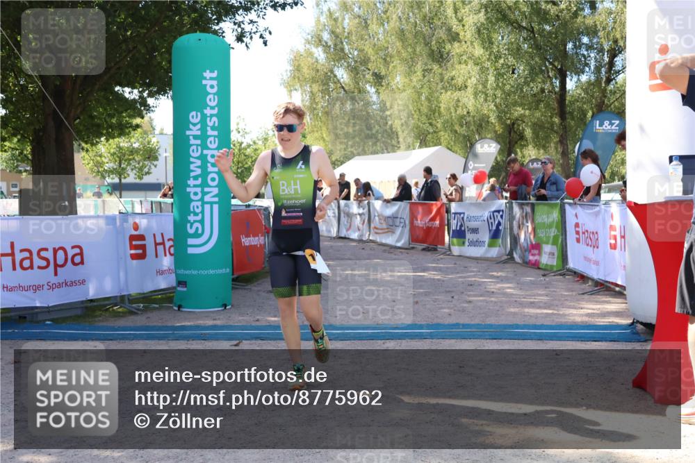 07.09.2025 - 19. Norderstedt Triathlon Zöllner http://msf.ph/oto/8775962 07.09.2025 11:54:09 Ziel 1180 meine-sportfotos.de