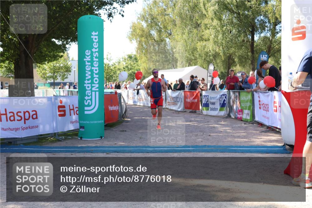 07.09.2025 - 19. Norderstedt Triathlon Zöllner http://msf.ph/oto/8776018 07.09.2025 11:54:56 Ziel 238 meine-sportfotos.de