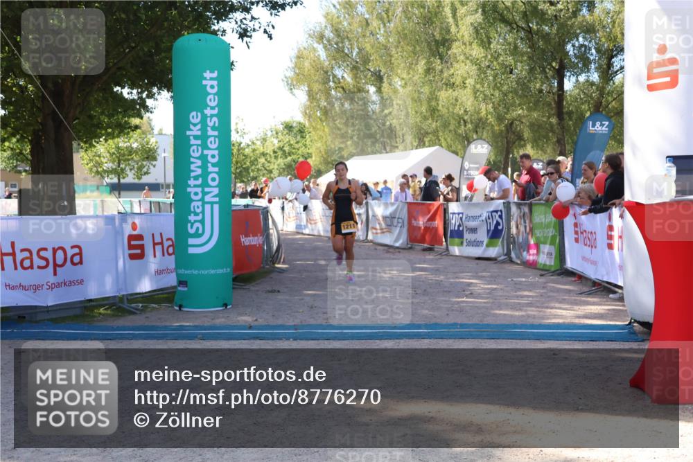 07.09.2025 - 19. Norderstedt Triathlon Zöllner http://msf.ph/oto/8776270 07.09.2025 11:58:17 Ziel 1179, 1186, 1211 meine-sportfotos.de