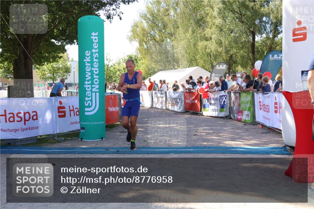 07.09.2025 - 19. Norderstedt Triathlon Zöllner http://msf.ph/oto/8776958 07.09.2025 12:07:42 Ziel 821, 1200 meine-sportfotos.de