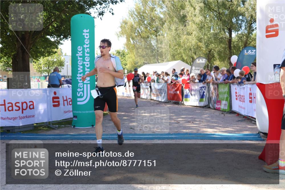 07.09.2025 - 19. Norderstedt Triathlon Zöllner http://msf.ph/oto/8777151 07.09.2025 12:09:15 Ziel 185, 806 meine-sportfotos.de