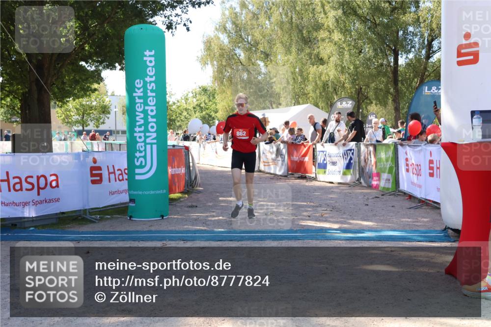 07.09.2025 - 19. Norderstedt Triathlon Zöllner http://msf.ph/oto/8777824 07.09.2025 12:20:16 Ziel 837, 862 meine-sportfotos.de