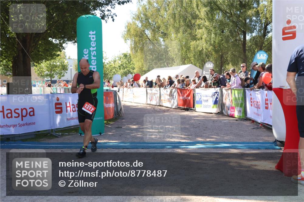 07.09.2025 - 19. Norderstedt Triathlon Zöllner http://msf.ph/oto/8778487 07.09.2025 12:29:51 Ziel 1217 meine-sportfotos.de