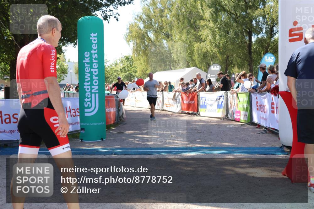 07.09.2025 - 19. Norderstedt Triathlon Zöllner http://msf.ph/oto/8778752 07.09.2025 12:33:42 Ziel 191, 782, 801, 1223 meine-sportfotos.de