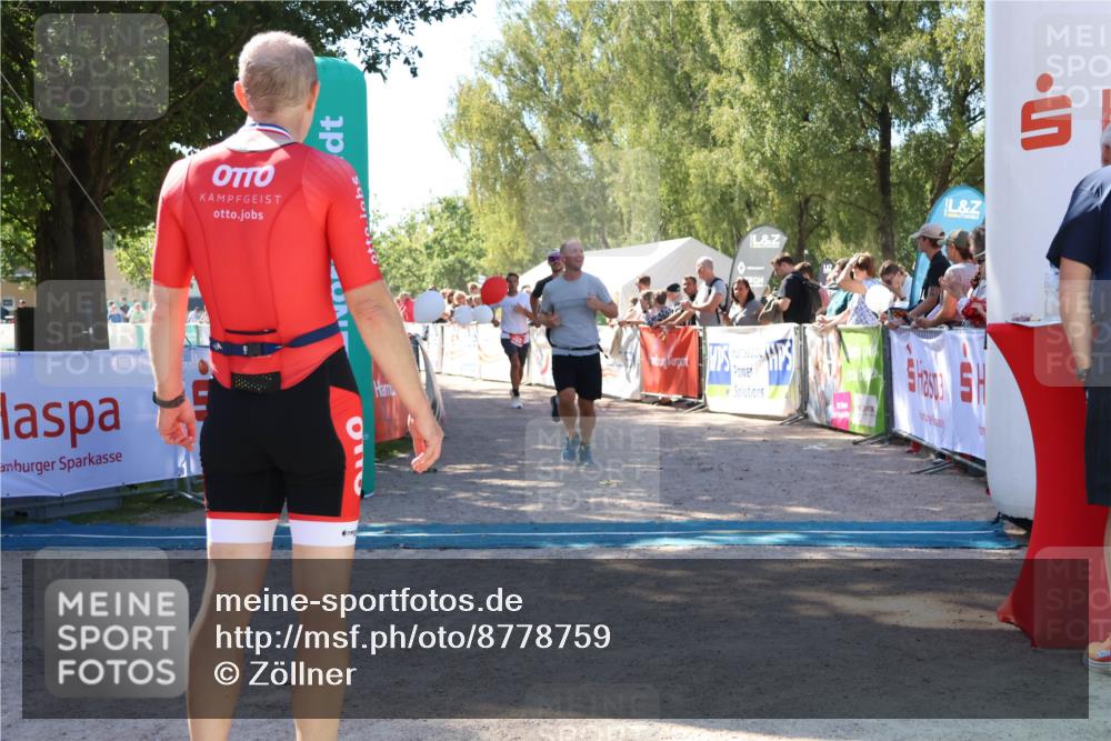 07.09.2025 - 19. Norderstedt Triathlon Zöllner http://msf.ph/oto/8778759 07.09.2025 12:33:43 Ziel 191, 782, 801, 1223 meine-sportfotos.de