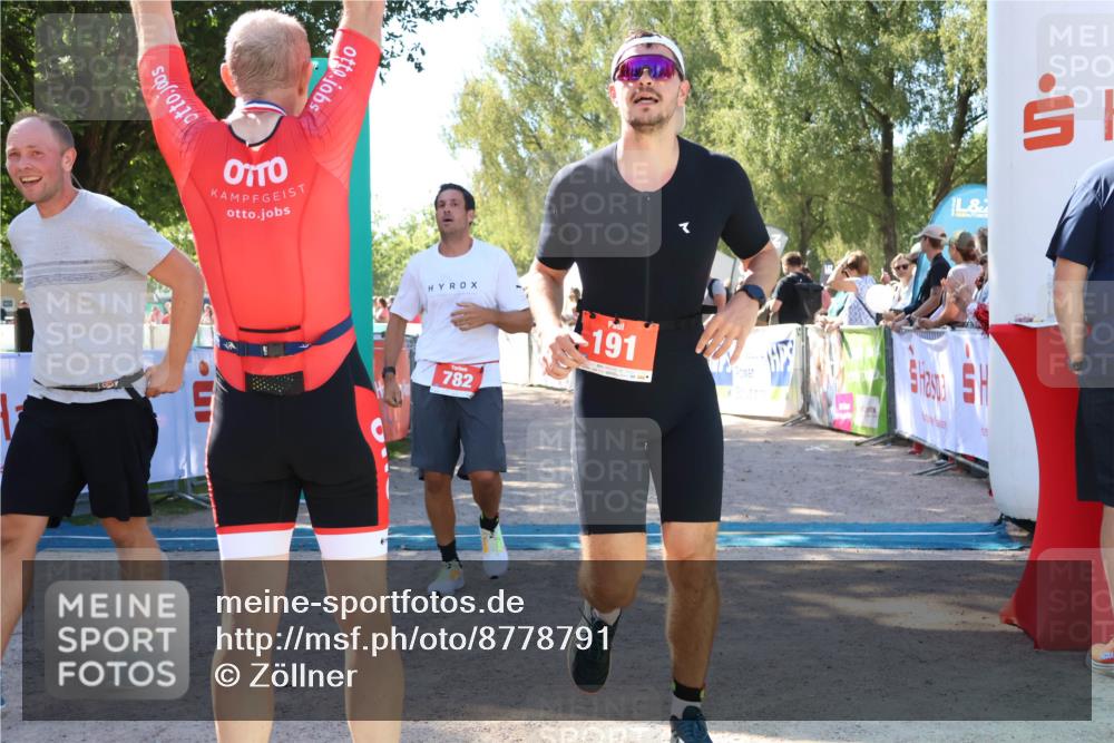 07.09.2025 - 19. Norderstedt Triathlon Zöllner http://msf.ph/oto/8778791 07.09.2025 12:33:47 Ziel 191, 782, 801, 815, 1265 meine-sportfotos.de