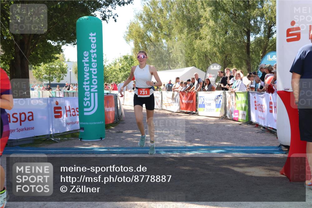 07.09.2025 - 19. Norderstedt Triathlon Zöllner http://msf.ph/oto/8778887 07.09.2025 12:34:00 Ziel 714, 731 meine-sportfotos.de