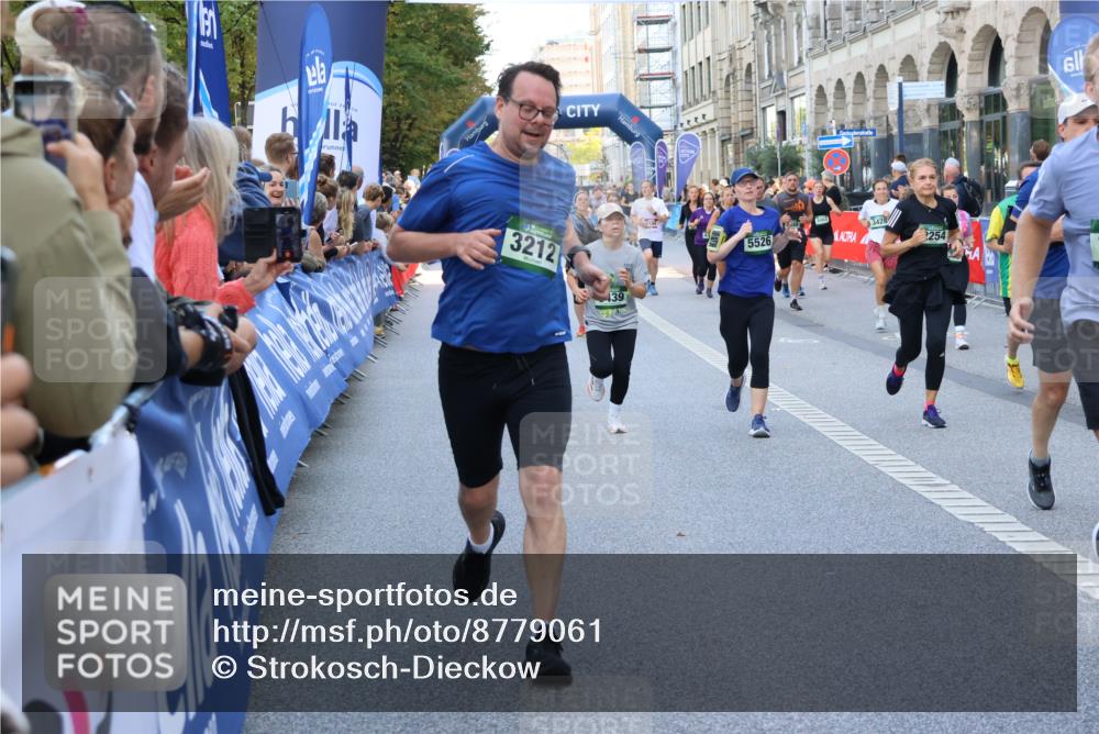07.09.2025 - BARMER Alsterlauf Strokosch-Dieckow http://msf.ph/oto/8779061 07.09.2025 10:06:39 Ziel 2260, 2668, 2806, 2994, 3391, 3729, 3730, 3739, 3807, 3998, 4089, 4090, 4153, 4263, 4466, 4503, 4711, 4934, 5113, 5198, 5200, 5333, 5361, 5364, 5365, 5510, 5833, 6057, 6063, 6268, 6278, 8157, 8348 meine-sportfotos.de