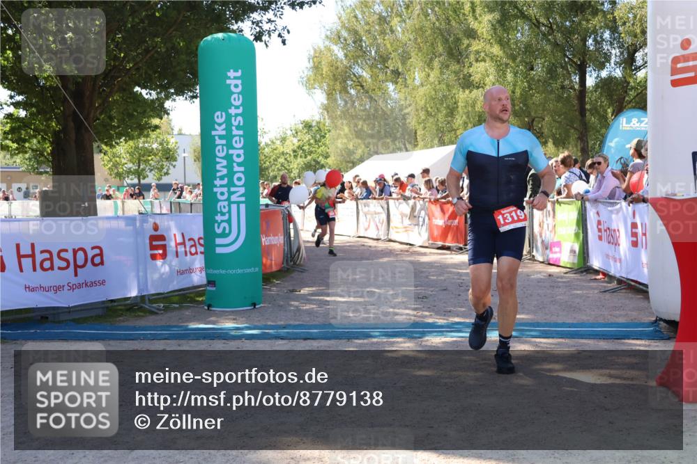 07.09.2025 - 19. Norderstedt Triathlon Zöllner http://msf.ph/oto/8779138 07.09.2025 12:36:43 Ziel 190, 860, 1258, 1267, 1319 meine-sportfotos.de