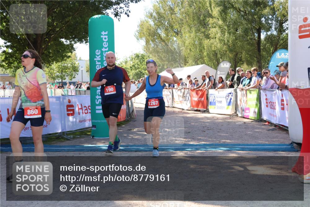 07.09.2025 - 19. Norderstedt Triathlon Zöllner http://msf.ph/oto/8779161 07.09.2025 12:36:48 Ziel 190, 860, 1267, 1319 meine-sportfotos.de