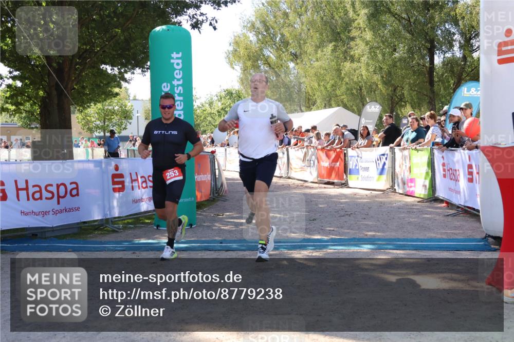07.09.2025 - 19. Norderstedt Triathlon Zöllner http://msf.ph/oto/8779238 07.09.2025 12:37:36 Ziel 253, 280, 719, 861, 1244 meine-sportfotos.de