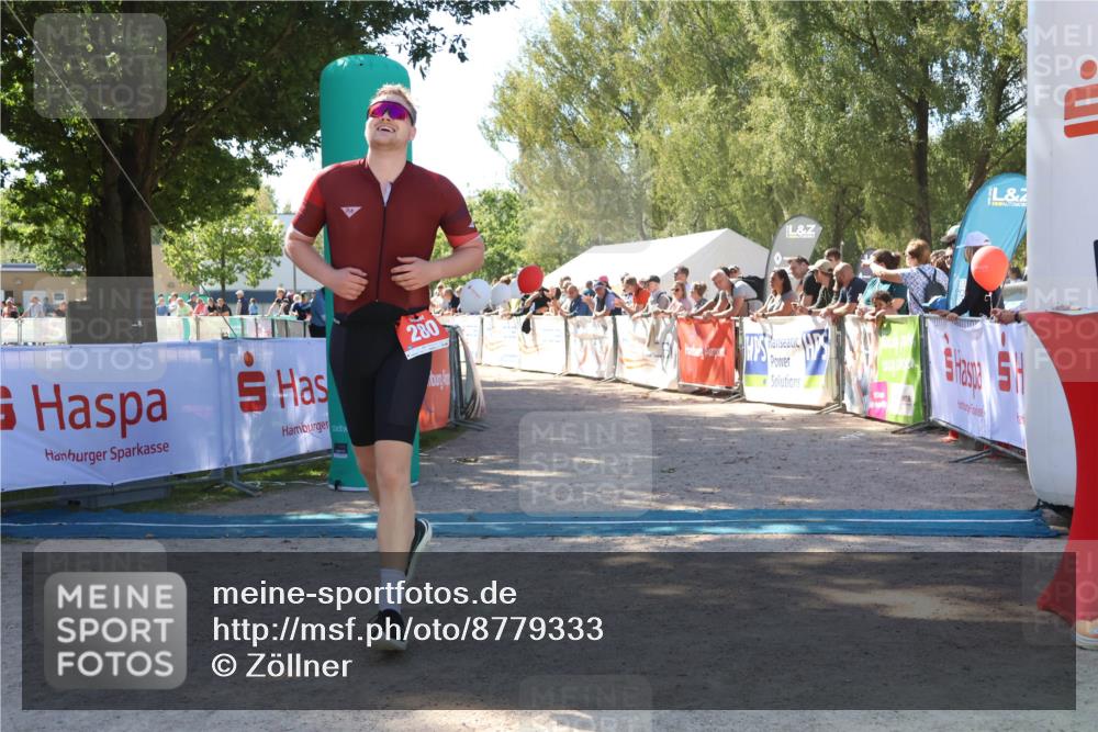 07.09.2025 - 19. Norderstedt Triathlon Zöllner http://msf.ph/oto/8779333 07.09.2025 12:37:43 Ziel 280, 719, 1244 meine-sportfotos.de