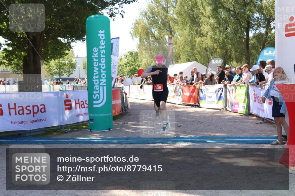 07.09.2025 - 19. Norderstedt Triathlon Zöllner http://msf.ph/oto/8779415 07.09.2025 12:38:30 Ziel 136, 859 meine-sportfotos.de