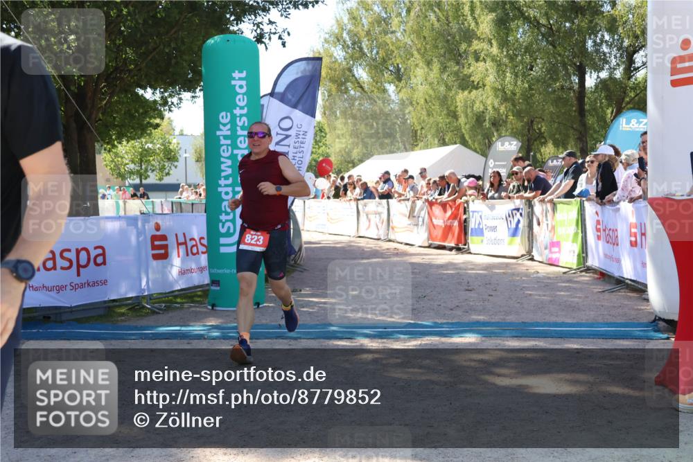 07.09.2025 - 19. Norderstedt Triathlon Zöllner http://msf.ph/oto/8779852 07.09.2025 12:42:05 Ziel 287, 823, 846 meine-sportfotos.de