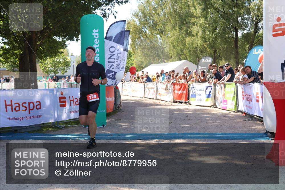 07.09.2025 - 19. Norderstedt Triathlon Zöllner http://msf.ph/oto/8779956 07.09.2025 12:45:46 Ziel 729, 1272 meine-sportfotos.de