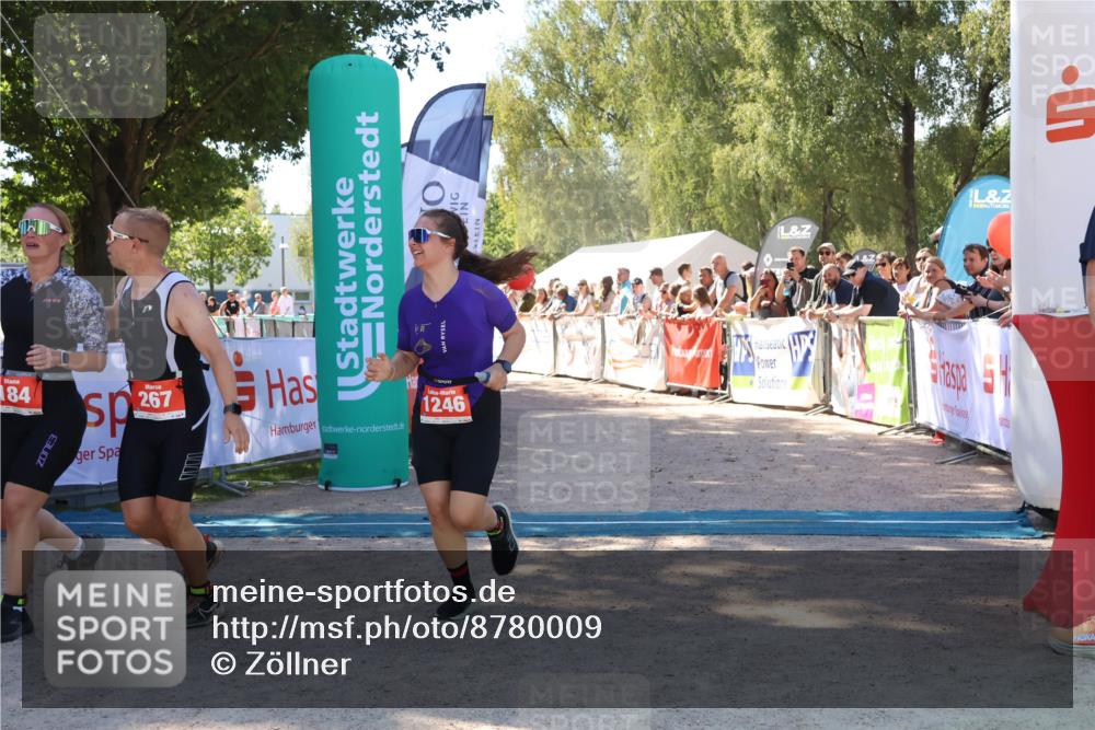 07.09.2025 - 19. Norderstedt Triathlon Zöllner http://msf.ph/oto/8780009 07.09.2025 12:46:23 Ziel 184, 226, 267, 1246 meine-sportfotos.de