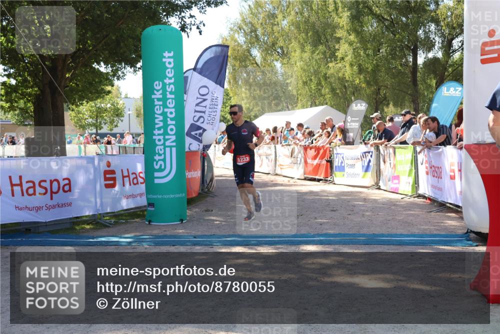 07.09.2025 - 19. Norderstedt Triathlon Zöllner http://msf.ph/oto/8780055 07.09.2025 12:46:44 Ziel 1233 meine-sportfotos.de
