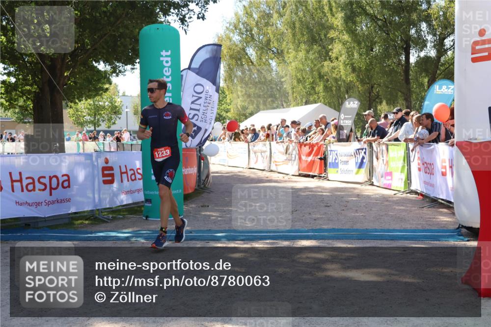 07.09.2025 - 19. Norderstedt Triathlon Zöllner http://msf.ph/oto/8780063 07.09.2025 12:46:45 Ziel 1233 meine-sportfotos.de