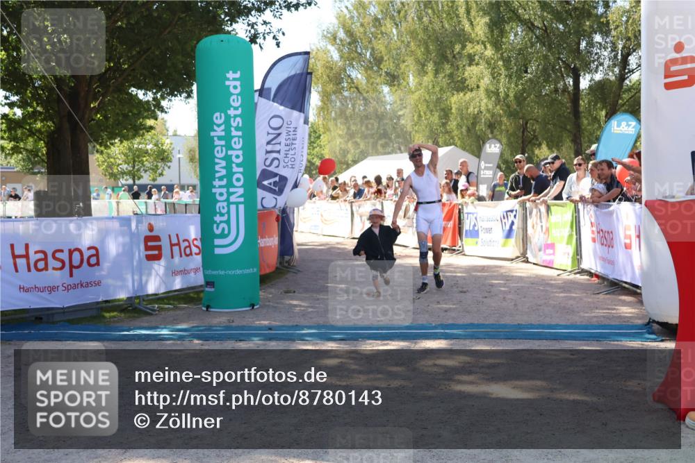 07.09.2025 - 19. Norderstedt Triathlon Zöllner http://msf.ph/oto/8780143 07.09.2025 12:47:12 Ziel 697 meine-sportfotos.de