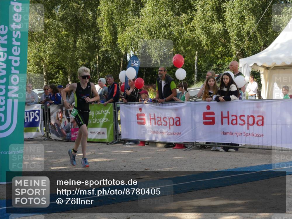 07.09.2025 - 19. Norderstedt Triathlon Zöllner http://msf.ph/oto/8780405 07.09.2025 10:52:27 Ziel 112, 1114, 1141 meine-sportfotos.de